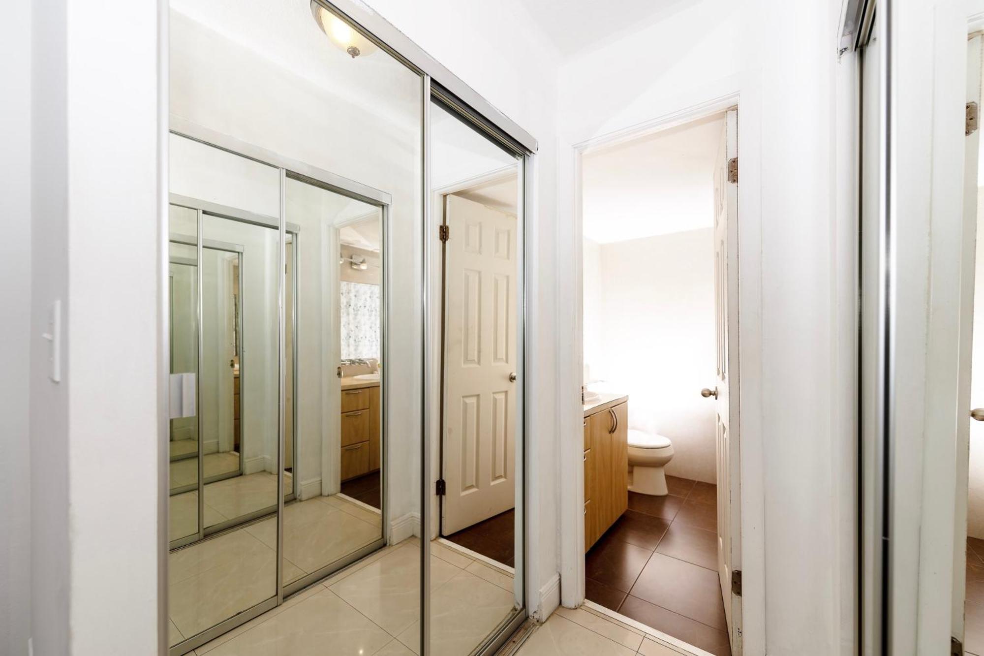 Sobe Apartments Маями Бийч Екстериор снимка