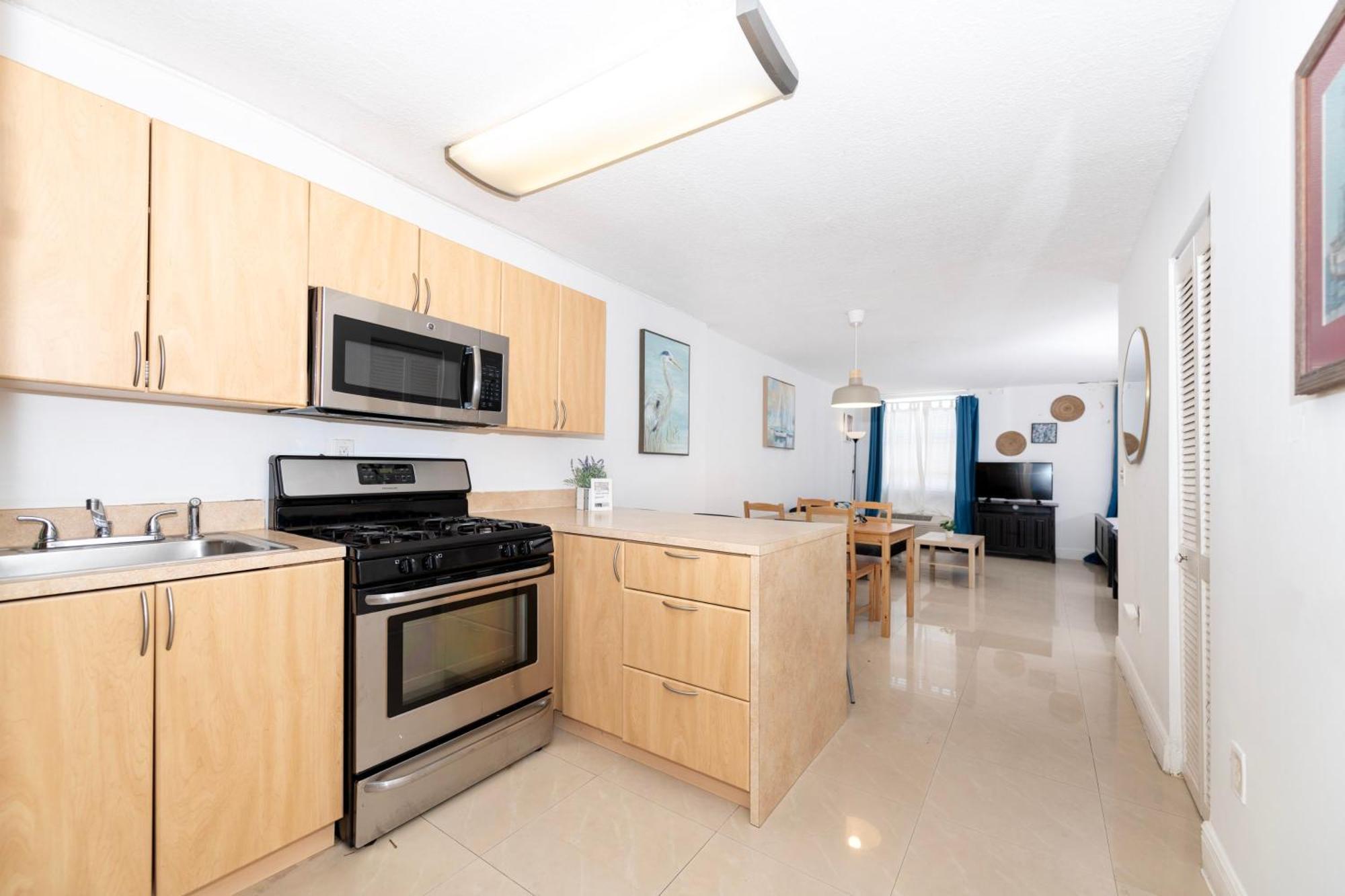 Sobe Apartments Маями Бийч Екстериор снимка